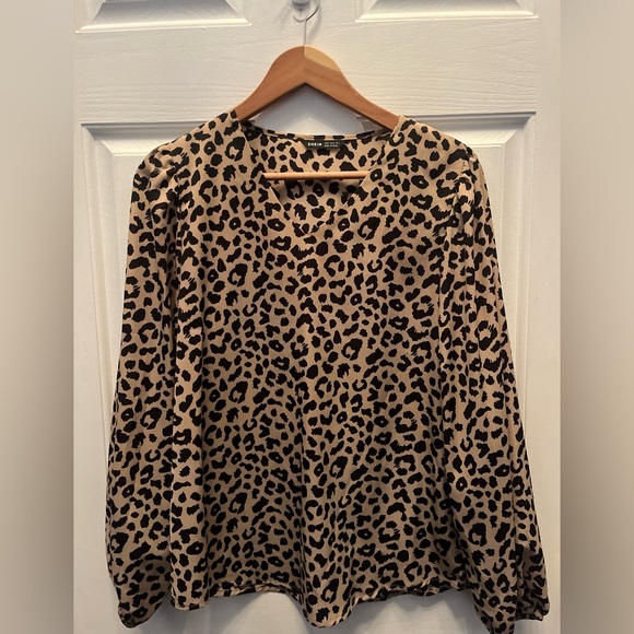 PRE-OWNED WOMEN'S LEOPARD PRINT BLOUSE- SMALL - Picture 1 of 4